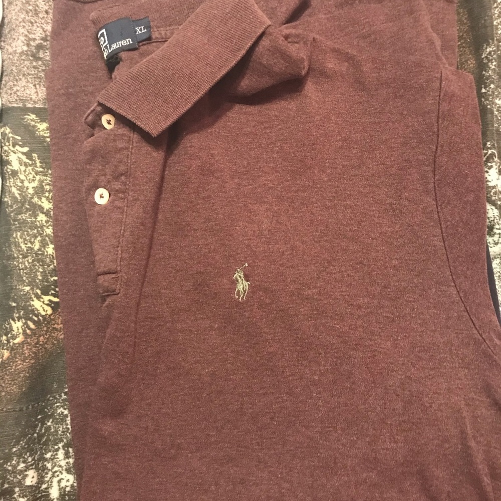 Collared polo shirt